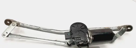 Mazda 3 I Front wiper linkage and motor