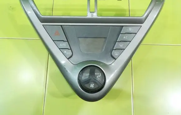 Toyota iQ Other switches/knobs/shifts 2370002745