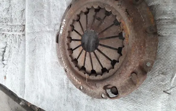 Mazda 323 Pressure plate 