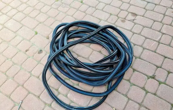 Opel Insignia B Rubber seal loading door 