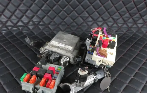 Citroen Jumper Engine ECU kit and lock set 9661256980 9663289080