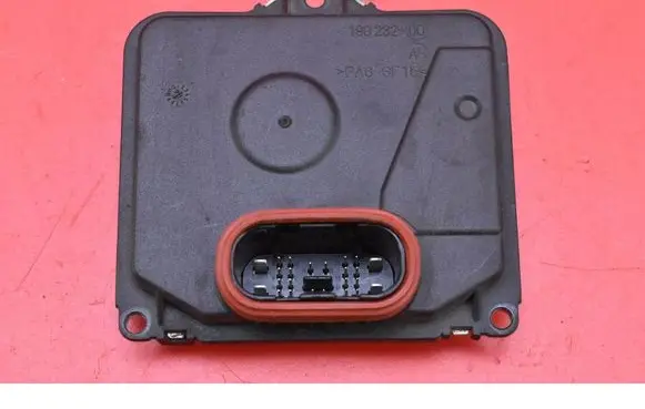 Skoda Kodiaq Voltage converter/converter module 8V0907397AD