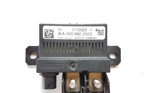 Mercedes-Benz E A207 Other relay A0009822023