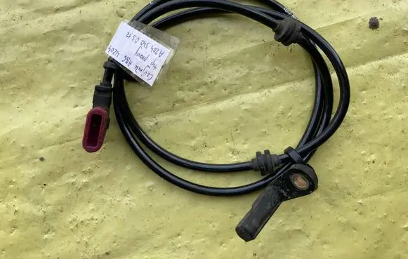 Mercedes-Benz C W204 ABS rear brake sensor A2045400317