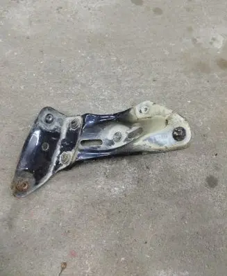 Skoda Octavia Mk2 (1Z) Fender mounting bracket 1Z0810679A