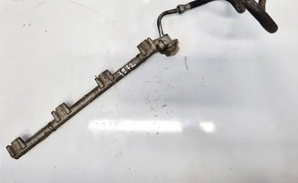 Toyota RAV 4 (XA20) Fuel main line pipe