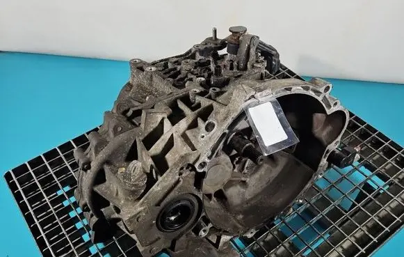 Hyundai i30 Manual 5 speed gearbox WEJ6C IMPRK1523692