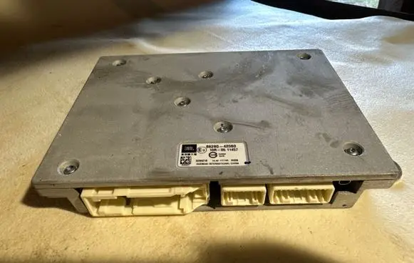 Toyota RAV 4 (XA50) Sound amplifier 8628042060 3294218 10R0511457