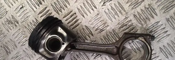 Volvo V70 Piston with connecting rod 81l123
