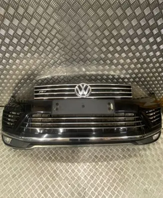 Volkswagen Touareg II Front bumper 