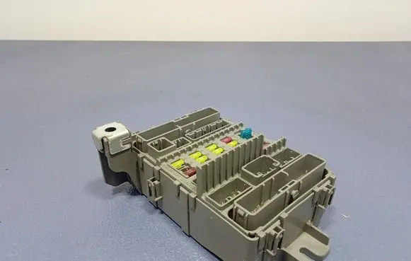 Honda Accord Fuse box set TL4G111