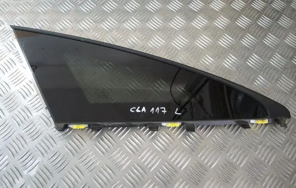 Mercedes-Benz CLA C117 X117 W117 Front triangle window/glass 19ROK