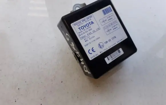 Toyota Corolla Verso AR10 Door control unit/module 897410F010 89741-0F010