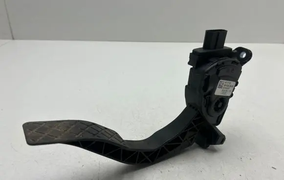 Audi A6 S6 C6 4F Accelerator throttle pedal 8K1721523 6PV00950500 25062007