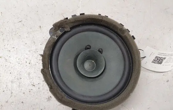Volvo V50 Front door speaker 30657444