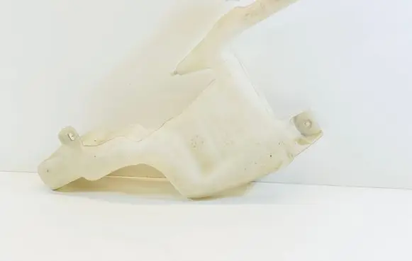 Ford Fiesta Windshield washer fluid reservoir/tank 8A6117B613AD