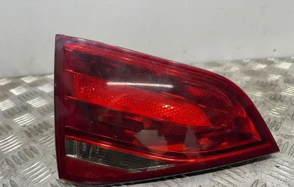 Audi A4 S4 B8 8K Tailgate rear/tail lights 166973