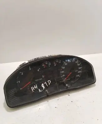 Speedometer (instrument cluster)