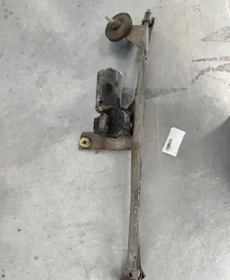 Volvo S70 V70 V70 XC Front wiper linkage and motor 9127592