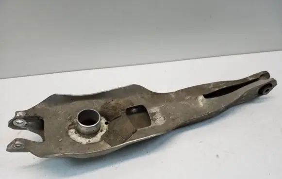 Chrysler 200 Rear upper control arm/wishbone