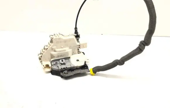 Audi A3 S3 8V Front door lock 8X2837016