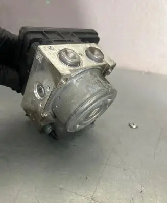 BMW 1 F20 F21 ABS Pump 6861376 10062235324 1009160852