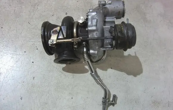 BMW 6 F06 Gran coupe Turbo 11657646093