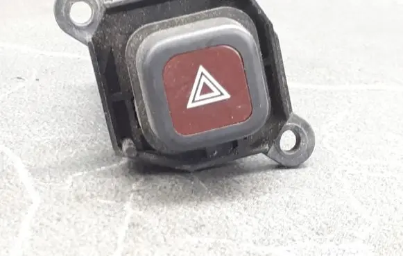Subaru Legacy Hazard light switch