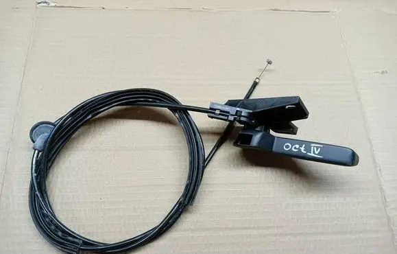 Skoda Octavia Mk4 Engine bonnet/hood lock release cable 5E3823535