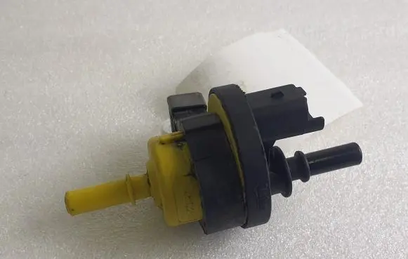 Nissan Qashqai J12 Vacuum valve V29122964
