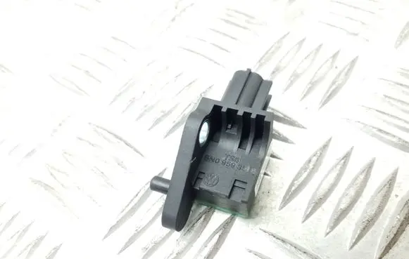 Volkswagen PASSAT B7 Airbag deployment crash/impact sensor 5N0959351B