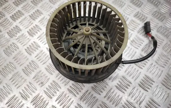 Audi 80 90 B3 Heater fan/blower 73738