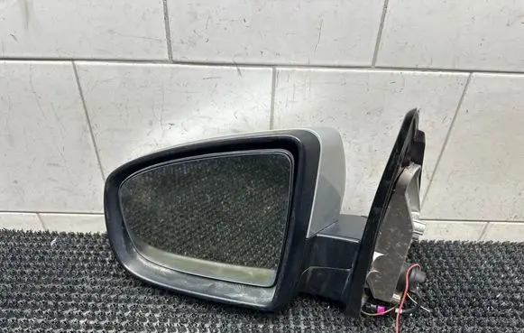 BMW X5 E70 Front door electric wing mirror 607095