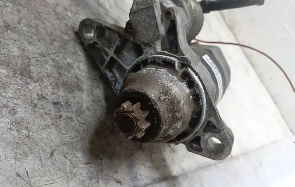 Skoda Fabia Mk1 (6Y) Starter motor 02T911024B