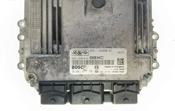 Ford Focus C-MAX Engine control unit/module 6M5112A650NC 0281011701