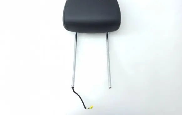 Mercedes-Benz C W204 Front seat headrest 