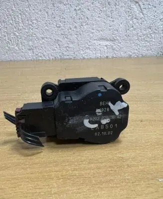 Mercedes-Benz CLK A208 C208 Intake manifold valve actuator/motor A2038201642 D9966