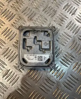 Peugeot 308 Headlight ballast module Xenon 130732940400