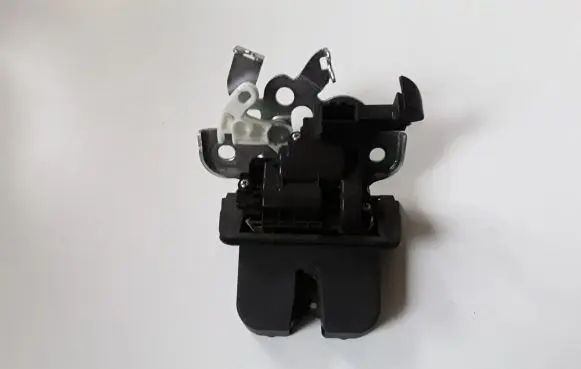 Loading door lock