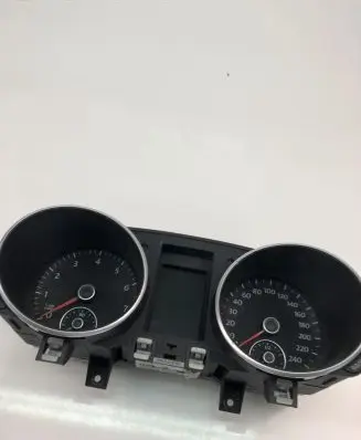 Volkswagen Golf VI Speedometer (instrument cluster) 5K0920870F
