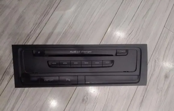 Audi A4 Allroad B8 CD/DVD changer 8T1035110C