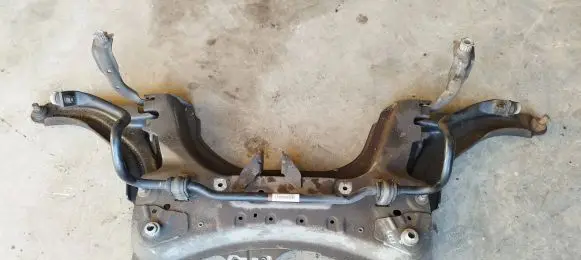 Renault Clio IV Front subframe