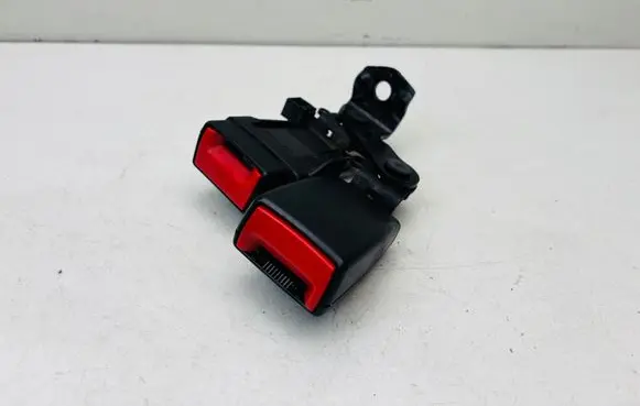 Audi Q3 8U Middle seatbelt buckle (rear) 4G0857739A