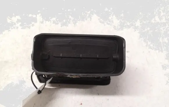 Toyota Avensis T250 Dashboard side air vent grill/cover trim 8221 8518