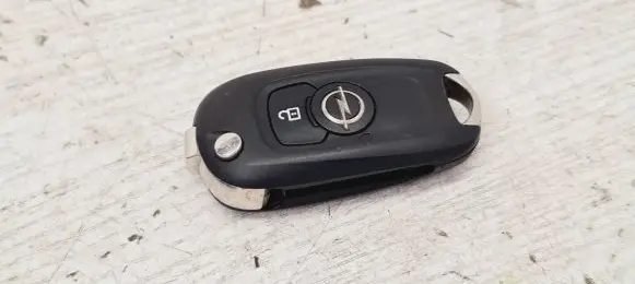 Opel Astra K Ignition key/card 13588683 19339