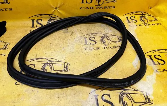 Dacia Sandero III Trunk rubber seal (body) 