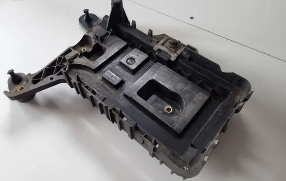 Volkswagen Tiguan Battery tray 