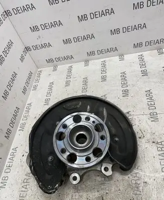 Mercedes-Benz C W205 Rear wheel hub