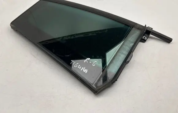 Volkswagen Tiguan Rear vent window glass 43R000600