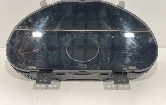 KIA Sportage Speedometer (instrument cluster) 940163U576
